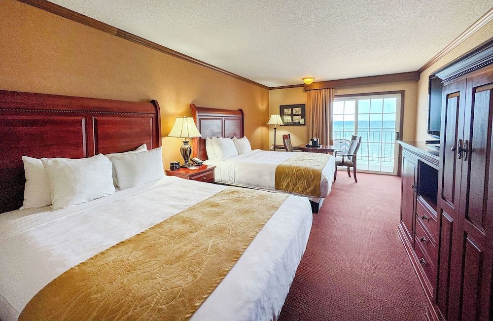 Deluxe Room, 2 Queen Beds, Balcony, Lake View