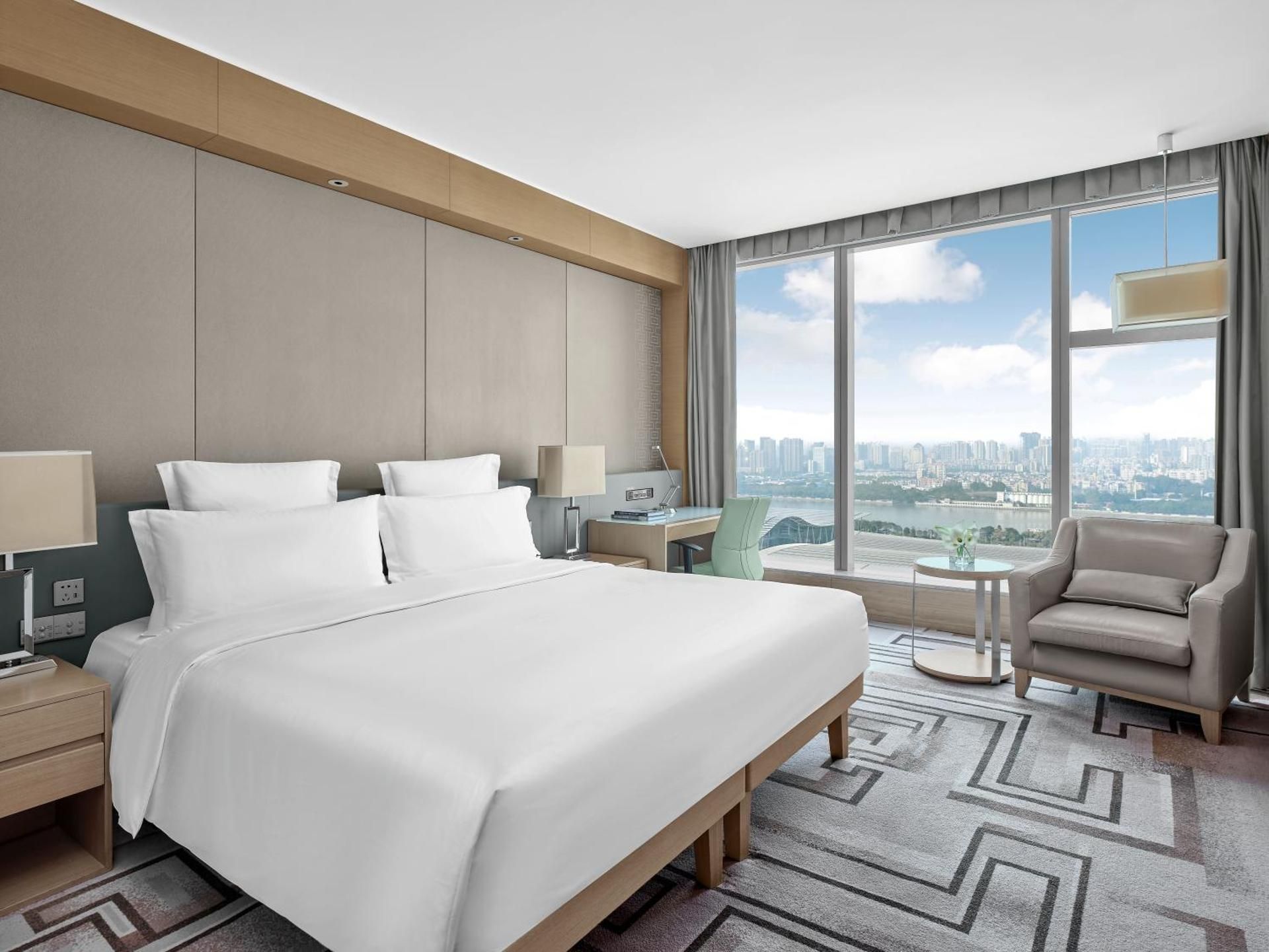 Premier Deluxe River View King Room
