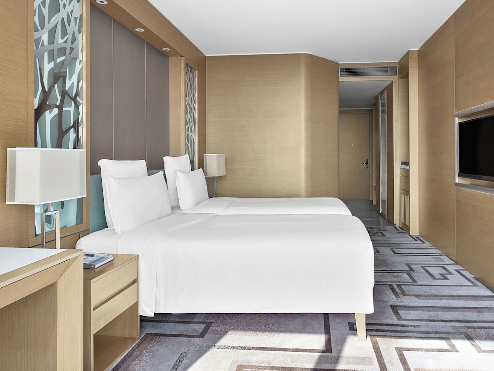 Langham Place, Guangzhou Superior Twin Room 2
