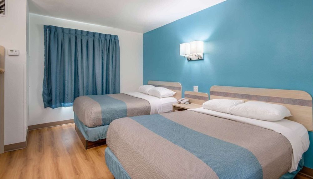 Standard Room, 2 Queen Beds, Non Smoking
