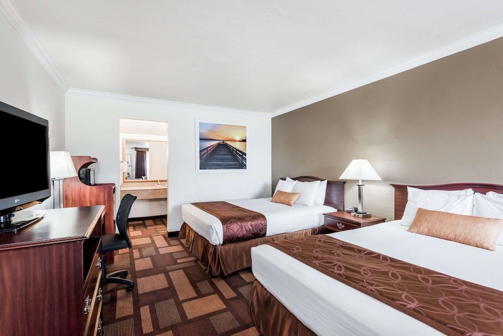 Room, 2 Queen Beds, Non Smoking