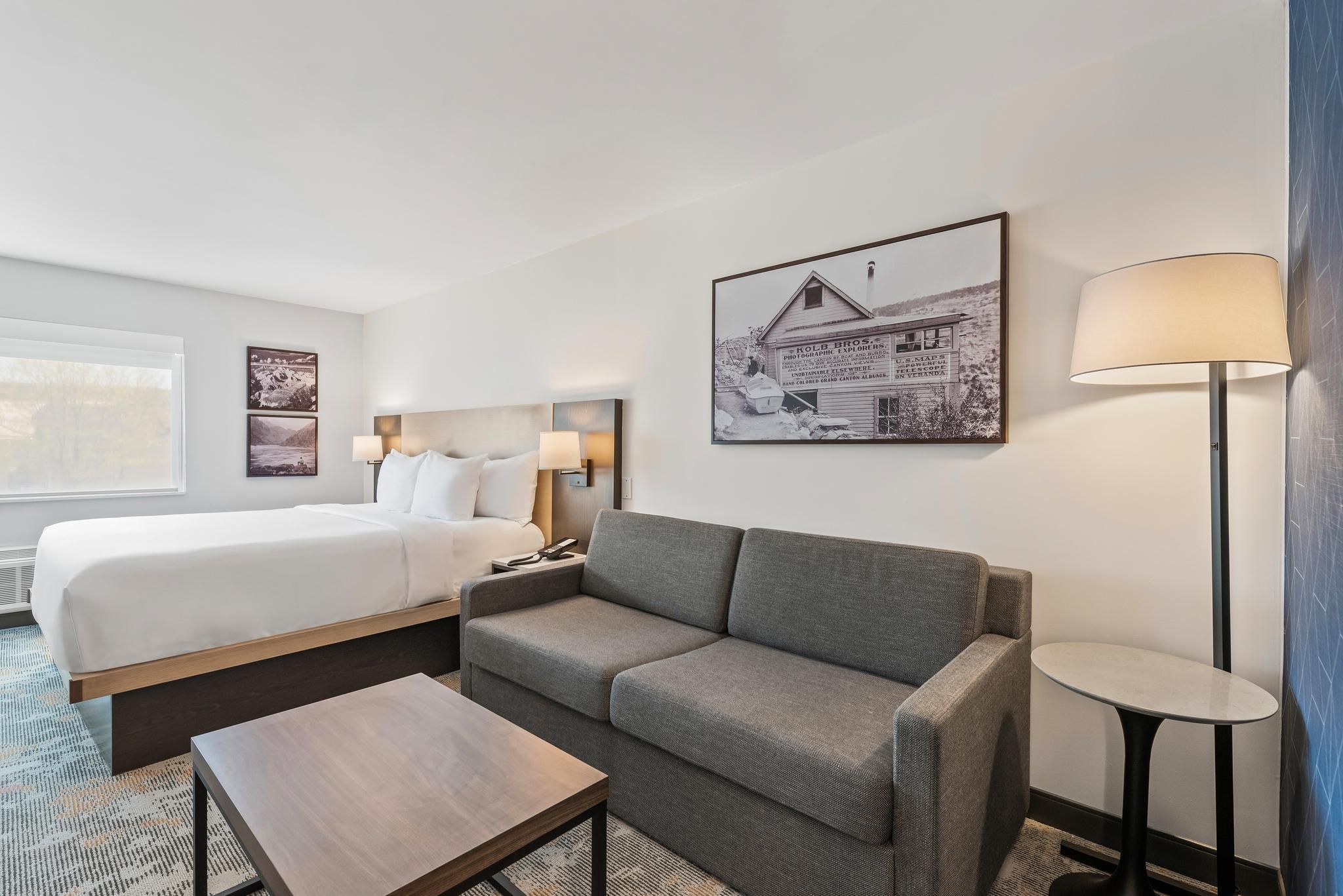 1 King Bed, Suite, Nonsmoking