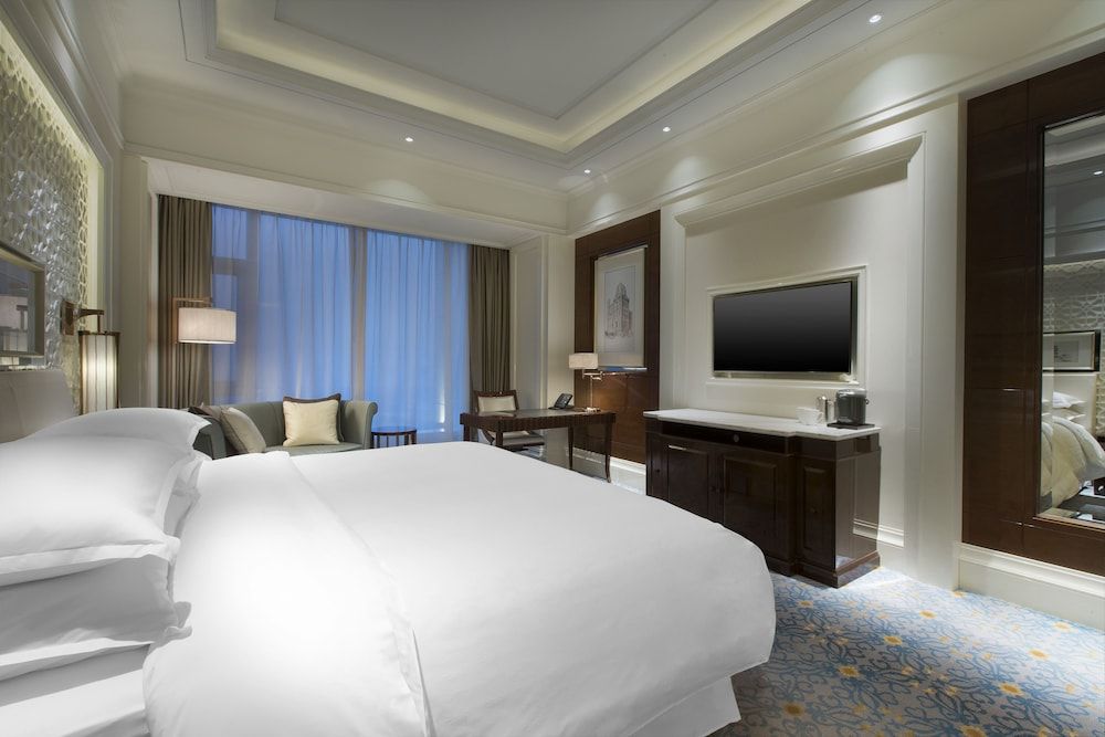 Club Room, 1 King Bed