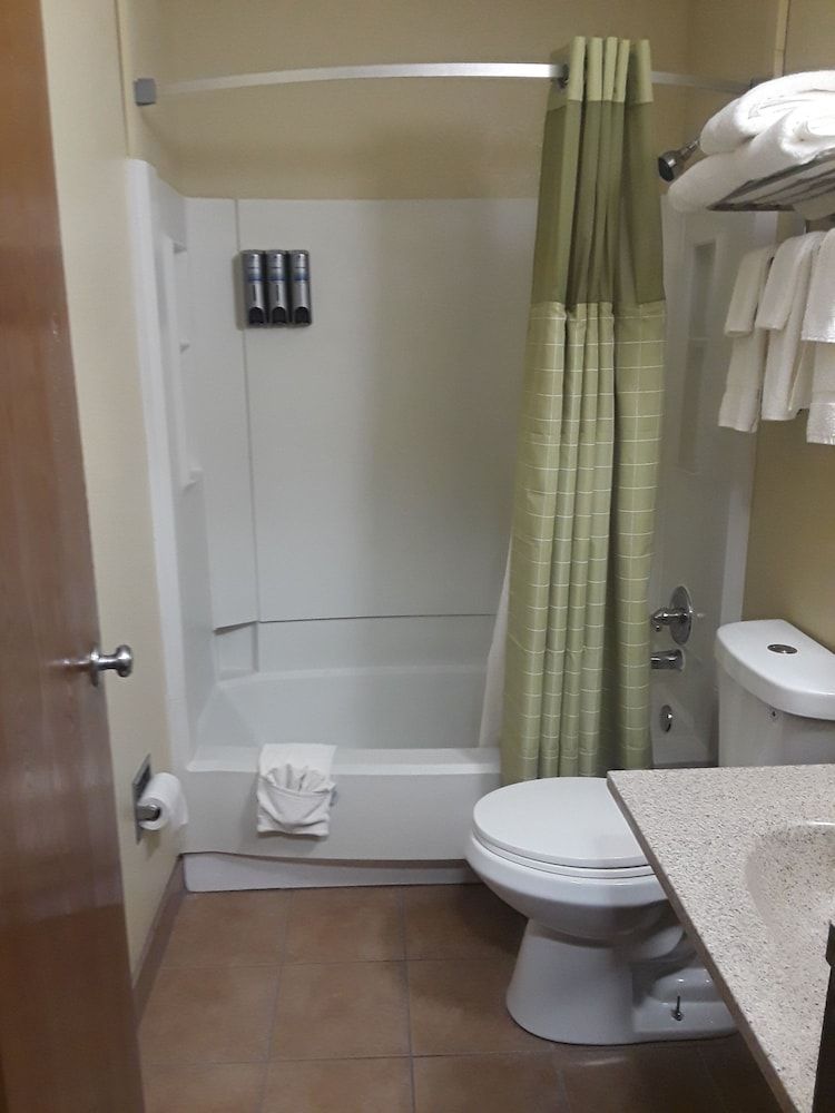 Faribault Hometown Inn & Suites Deluxe Double Room 2