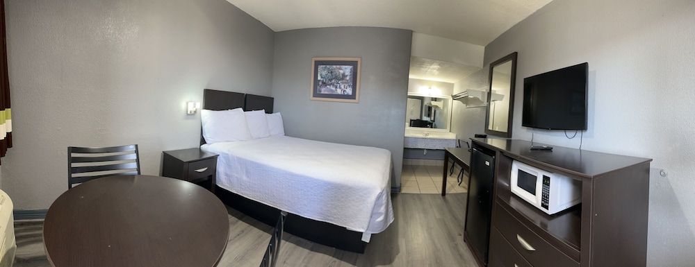 Room, 1 Queen Bed, Non Smoking