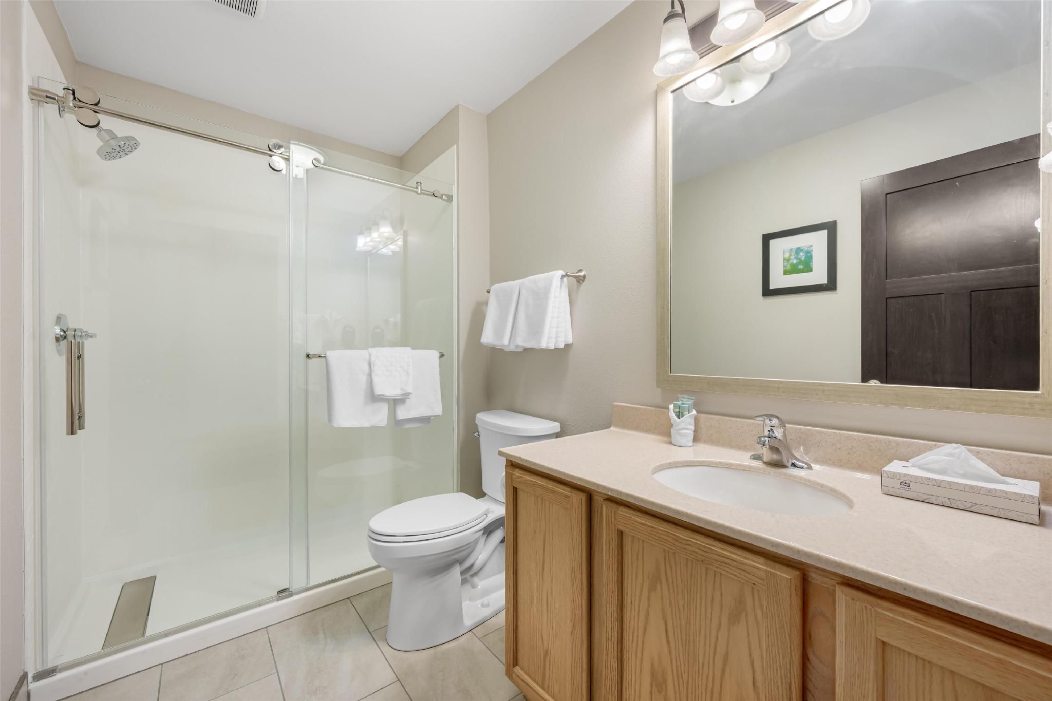 Best Western Black Hills Lodge 1 King Bed, Nonsmoking, Junior Suite, Sofabed 3