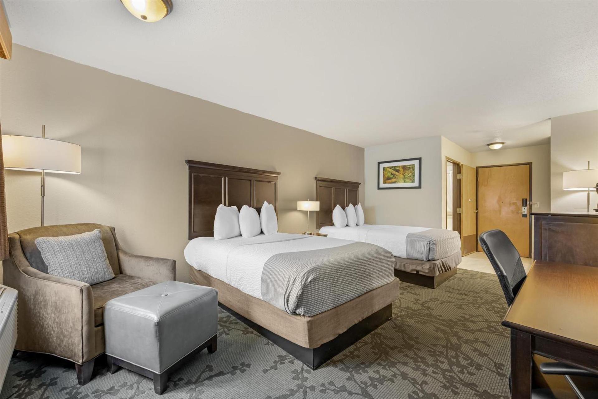 Double Room with Two Double Beds with Bath Tub - Mobility Accessible/Non-Smoking