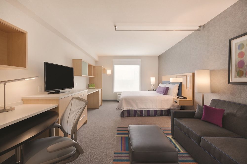 Studio Suite, 1 King Bed, Non Smoking
