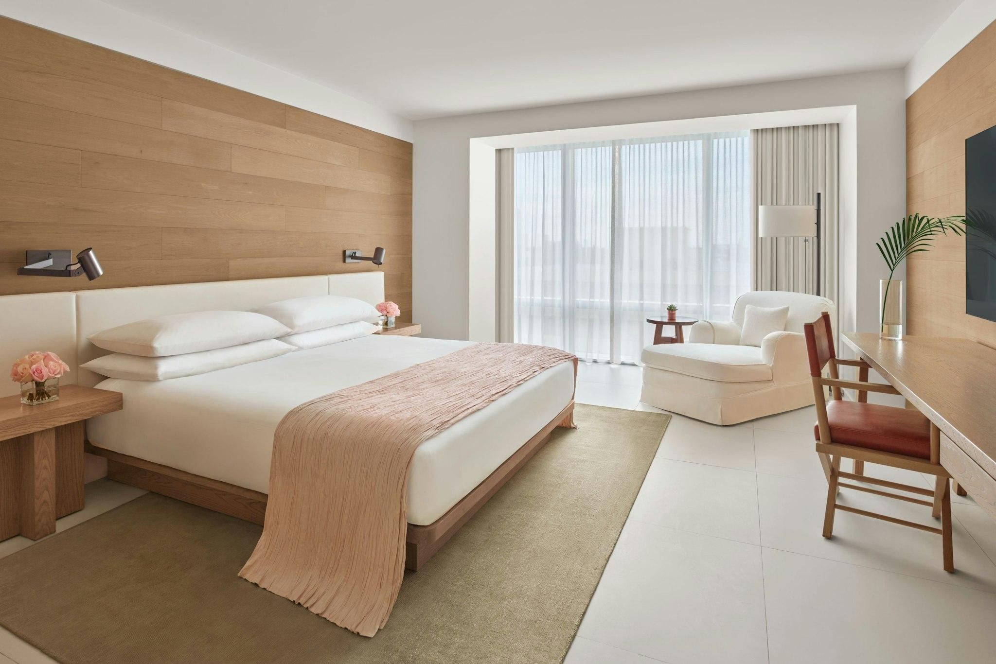 The Miami Beach EDITION Standard King, Guest room, 1 King, Limited view, Low floor