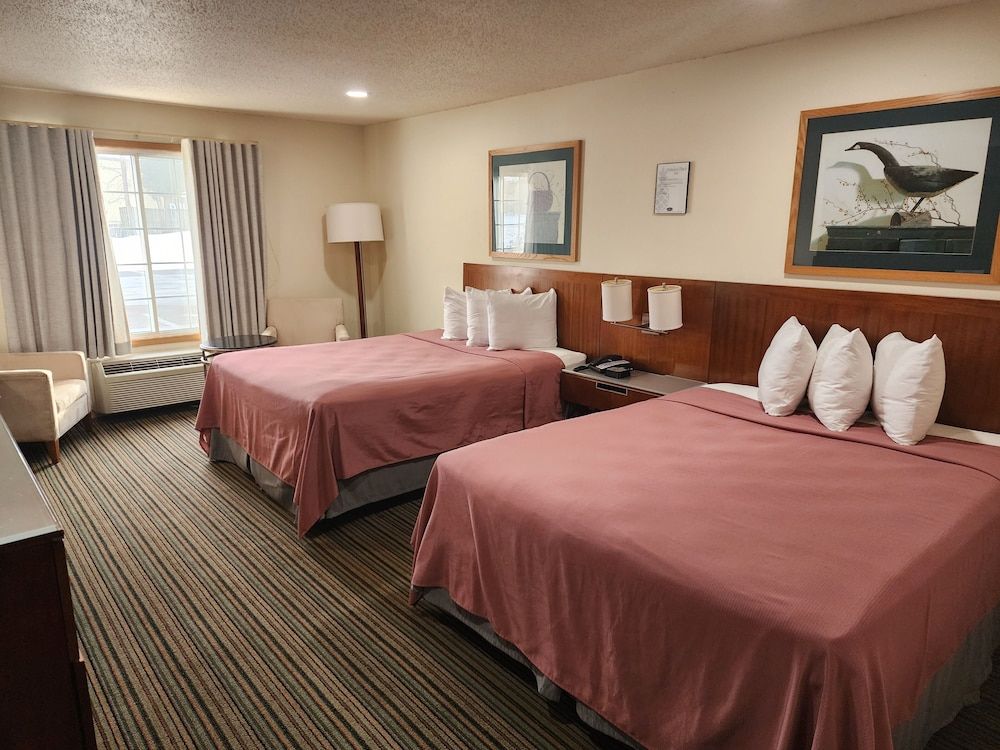 Windsor Place Inn Deluxe Double Room, 2 Queen Beds 2