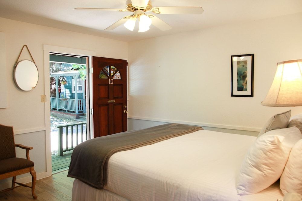 Room, 2 Bedrooms, Balcony (Room #10)