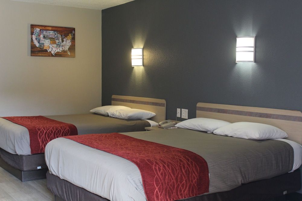 Standard Room, 2 Queen Beds, Non Smoking