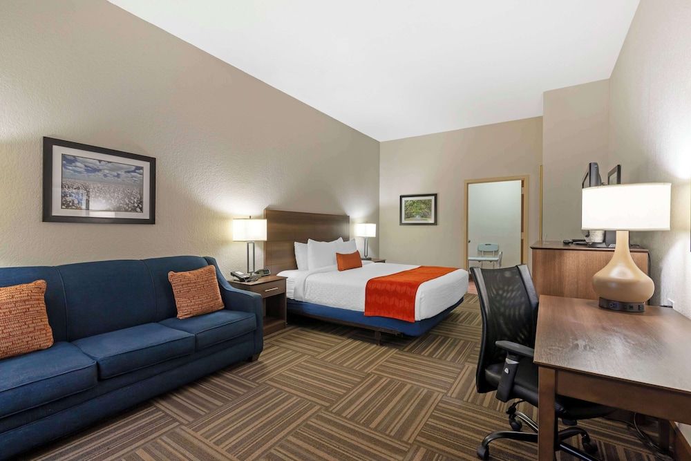 Best Western Colonial Inn