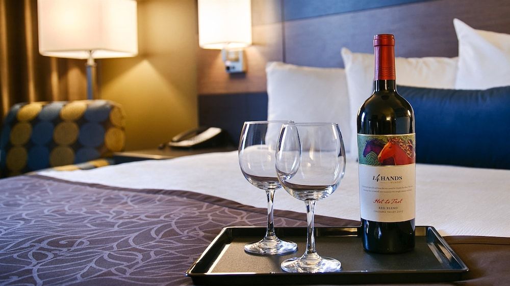Suite, 1 King Bed, Non Smoking
