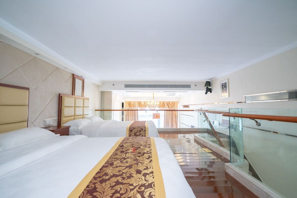 Luxury Suite, Multiple Beds
