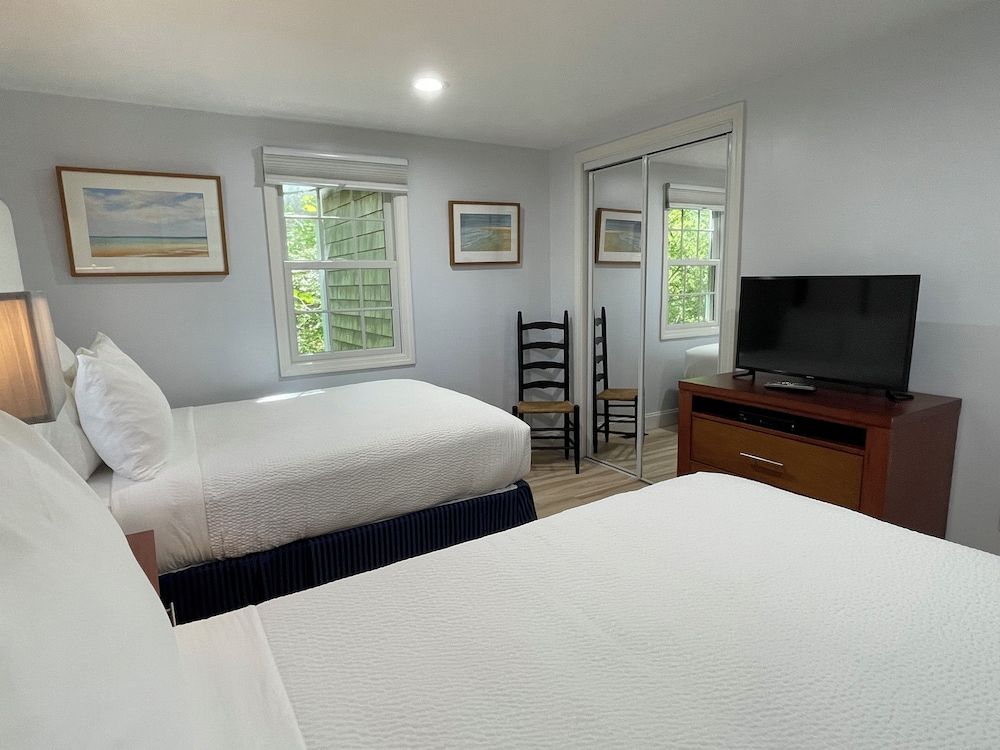 Upper Deluxe Two Bedroom Cottage