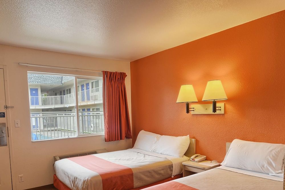 Standard Room, 2 Double Beds, Non Smoking