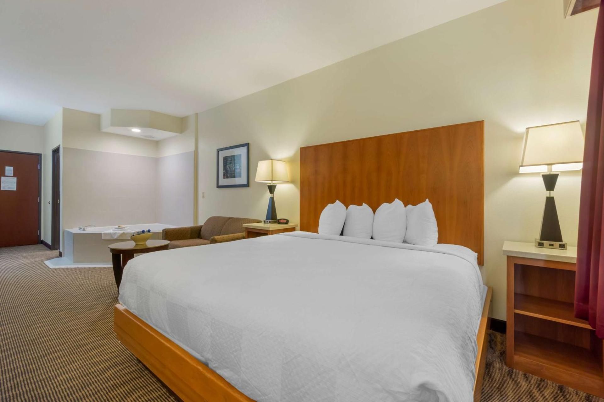 King Room with Spa Bath