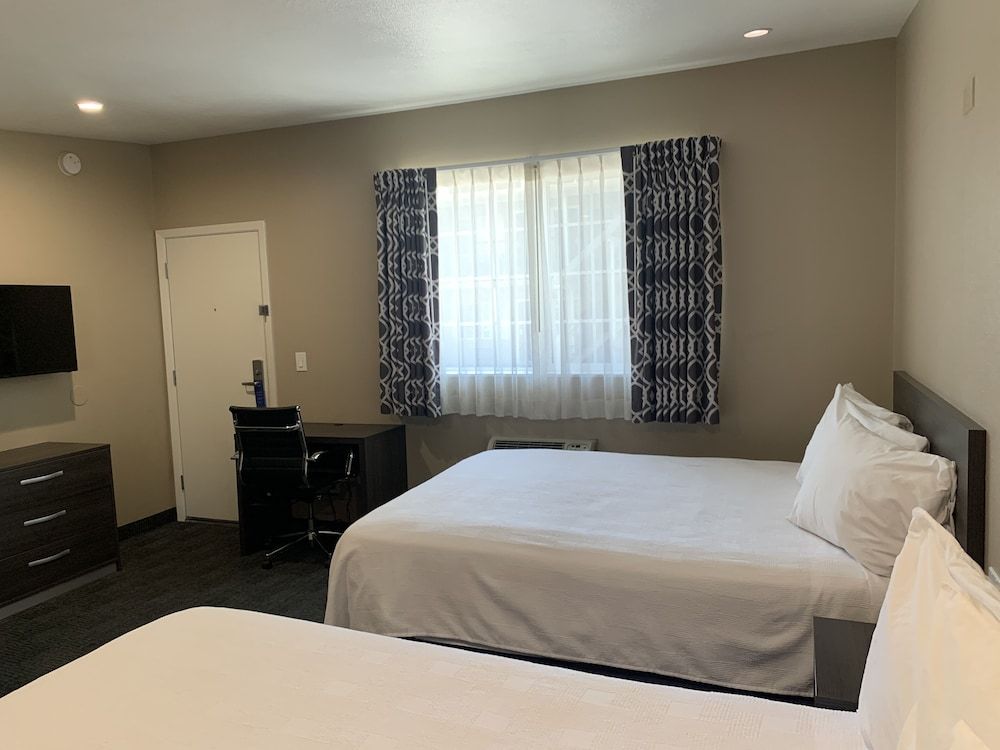 Room, 2 Queen Beds, Non Smoking