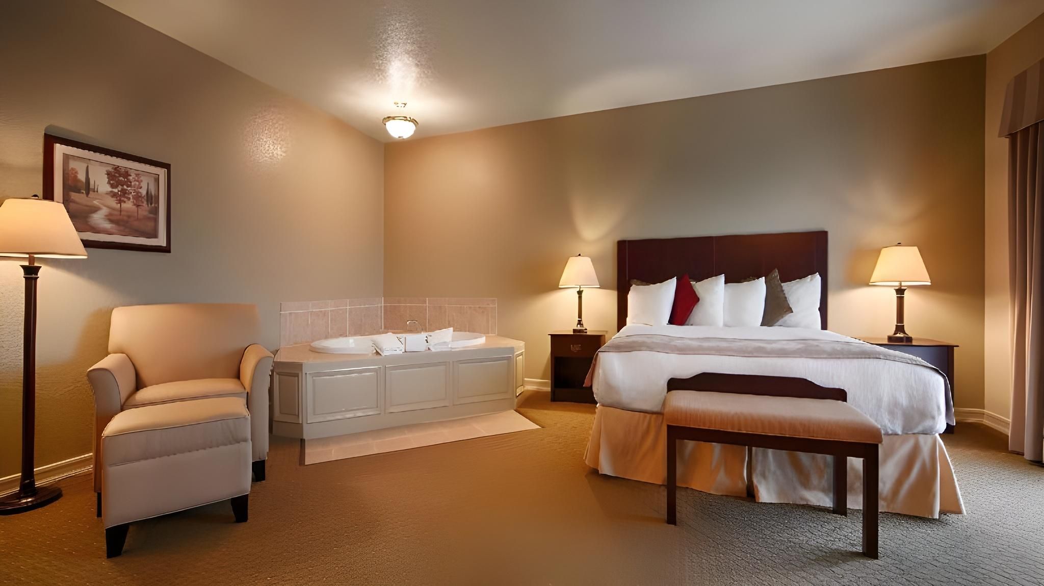 1 King Bed, Nonsmoking