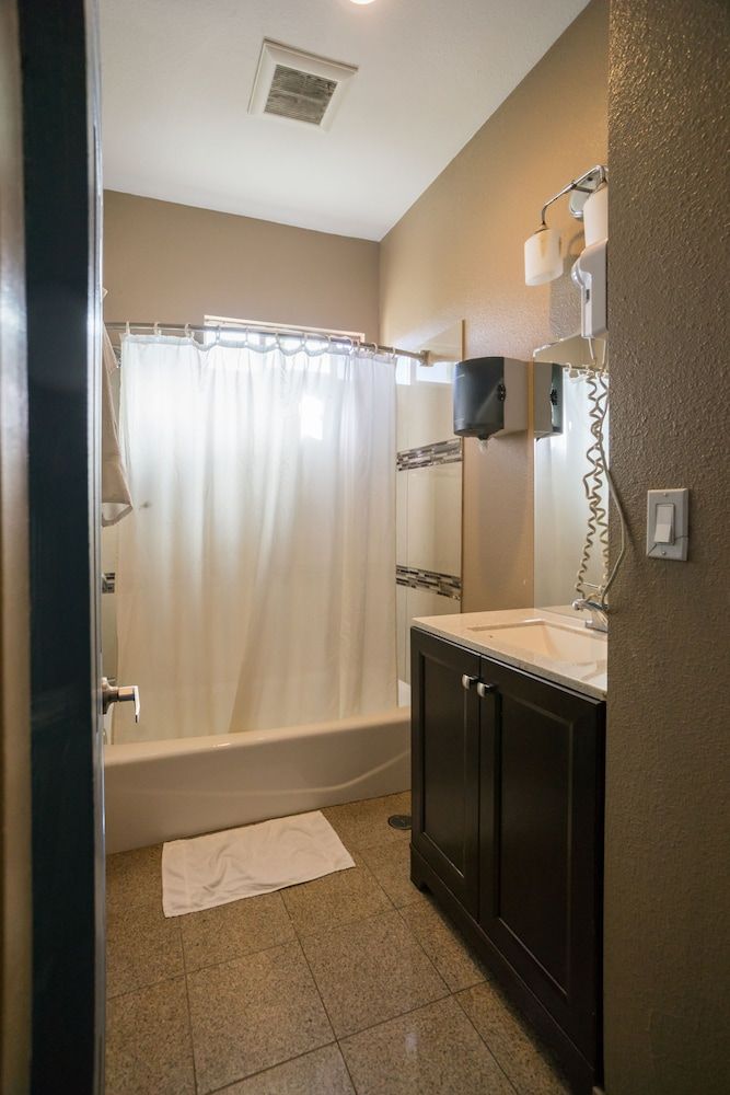 undefined The Utah Inn 6