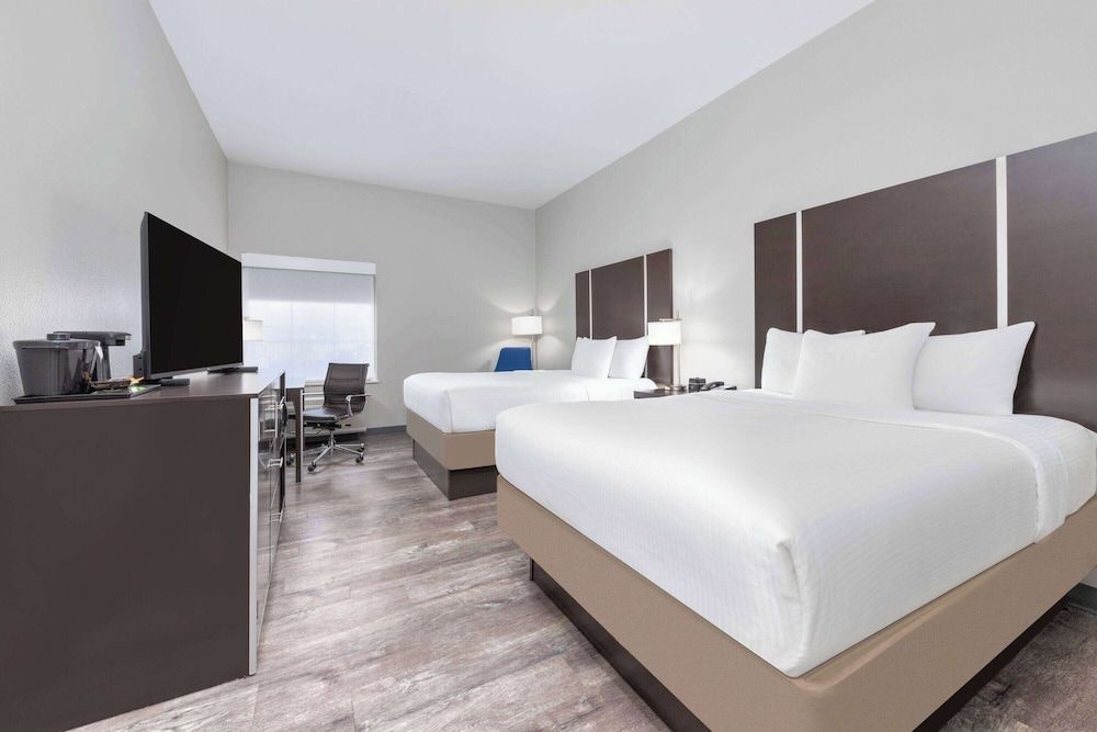 Room, 2 Queen Beds, Non Smoking