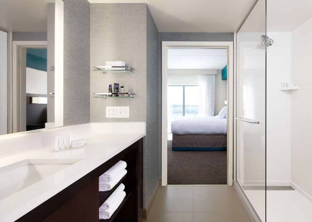 undefined Residence Inn by Marriott Los Angeles LAX/Century Boulevard 6