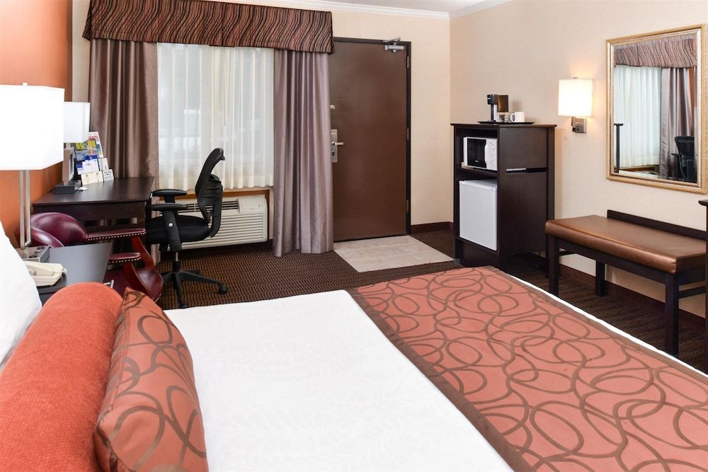 Best Western Plus Landmark Inn Standard Room, 1 Queen Bed, Accessible, Non Smoking (Fees apply over 2 adults)
