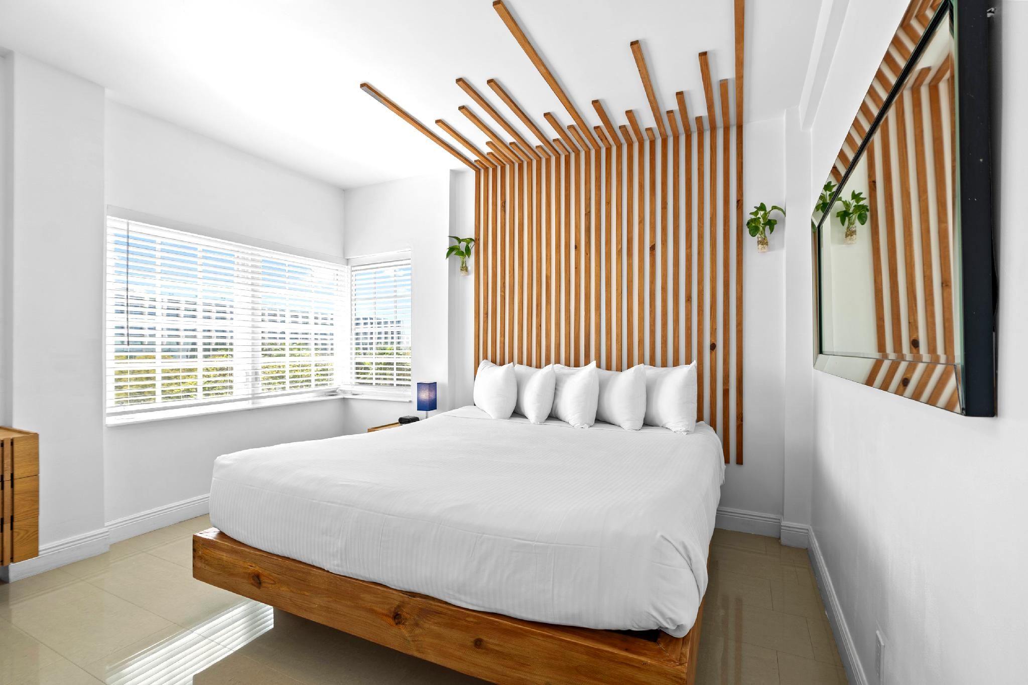 Premium Corner Suite Room