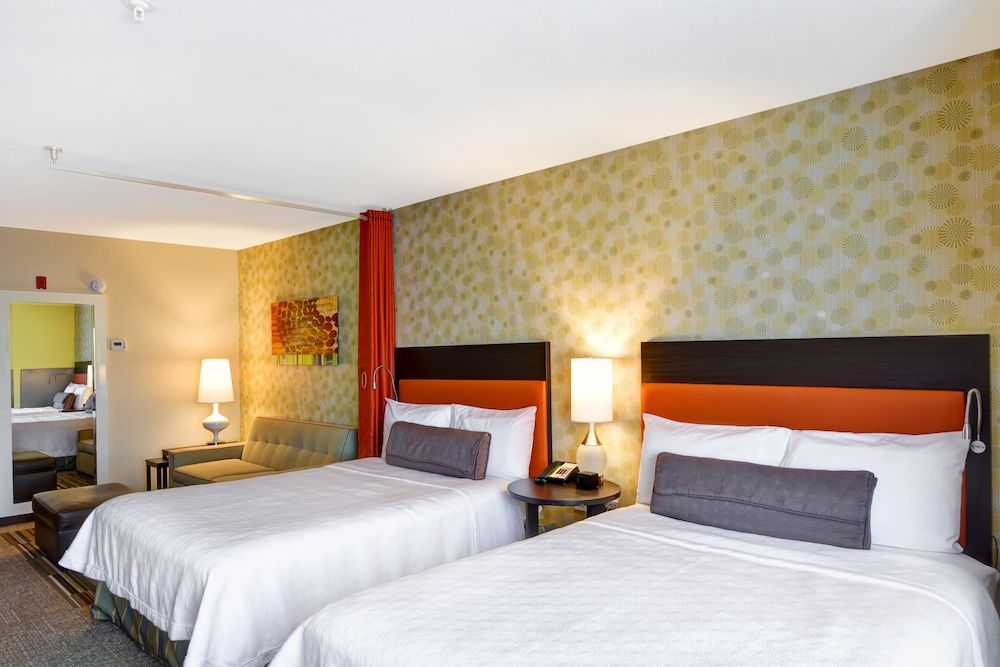 Studio, 2 Queen Beds