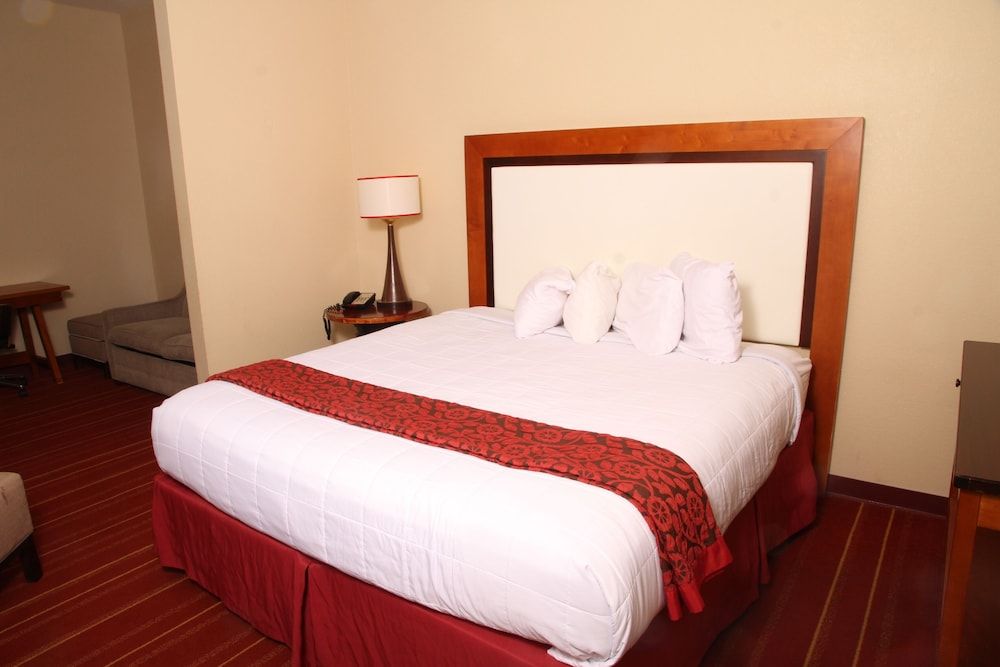 Studio Suite, 1 King Bed, Accessible, Non Smoking (Mobility)