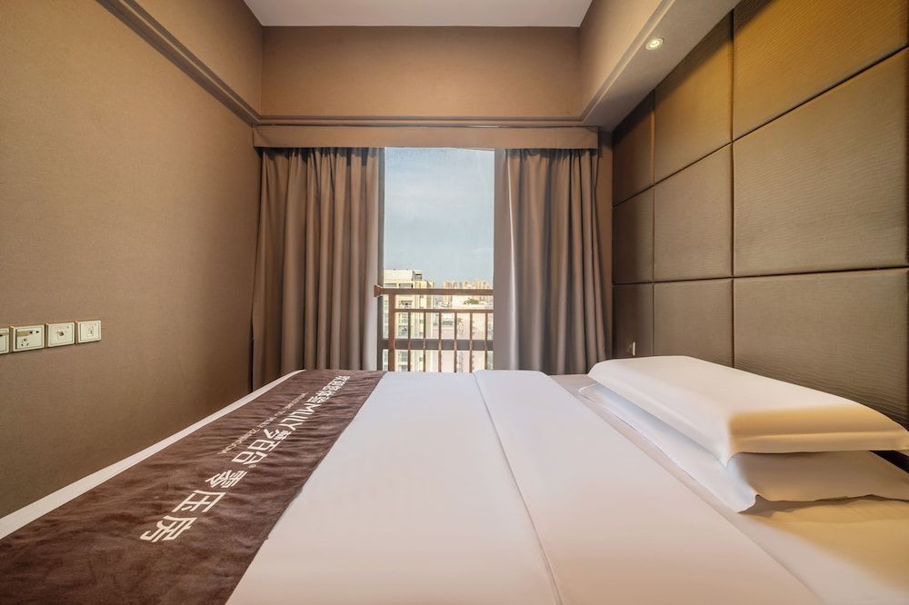 Business Suite, 1 Queen Bed