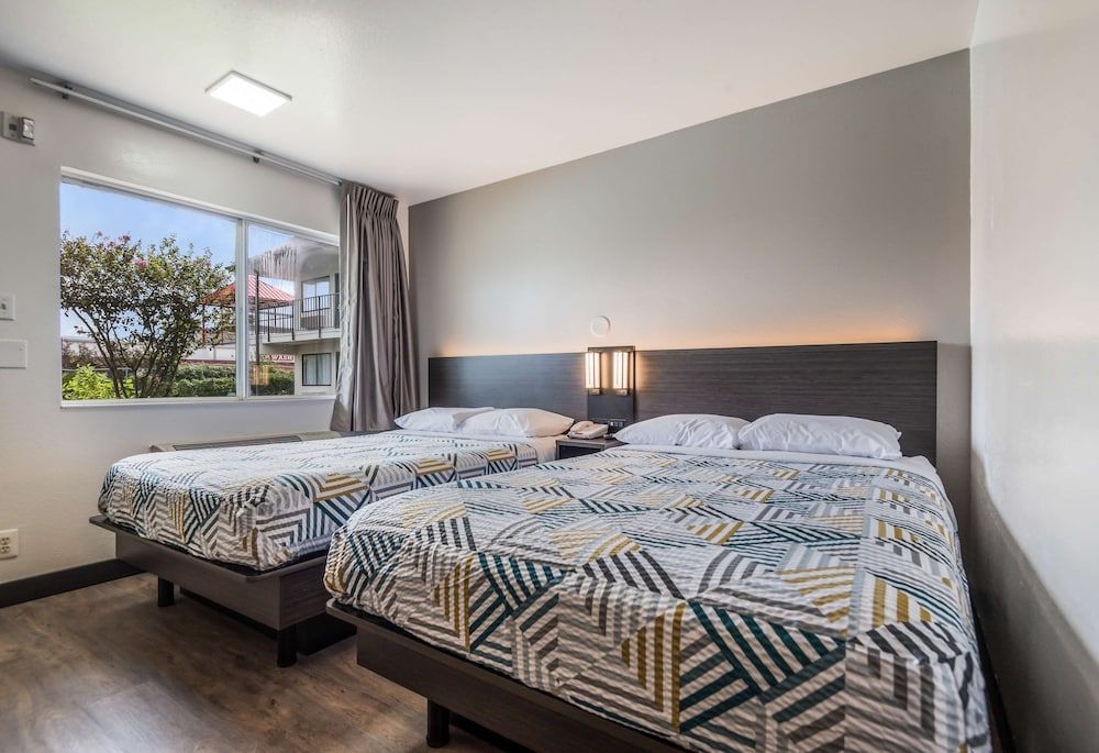 Deluxe Room, 2 Double Beds, Smoking, Refrigerator & Microwave