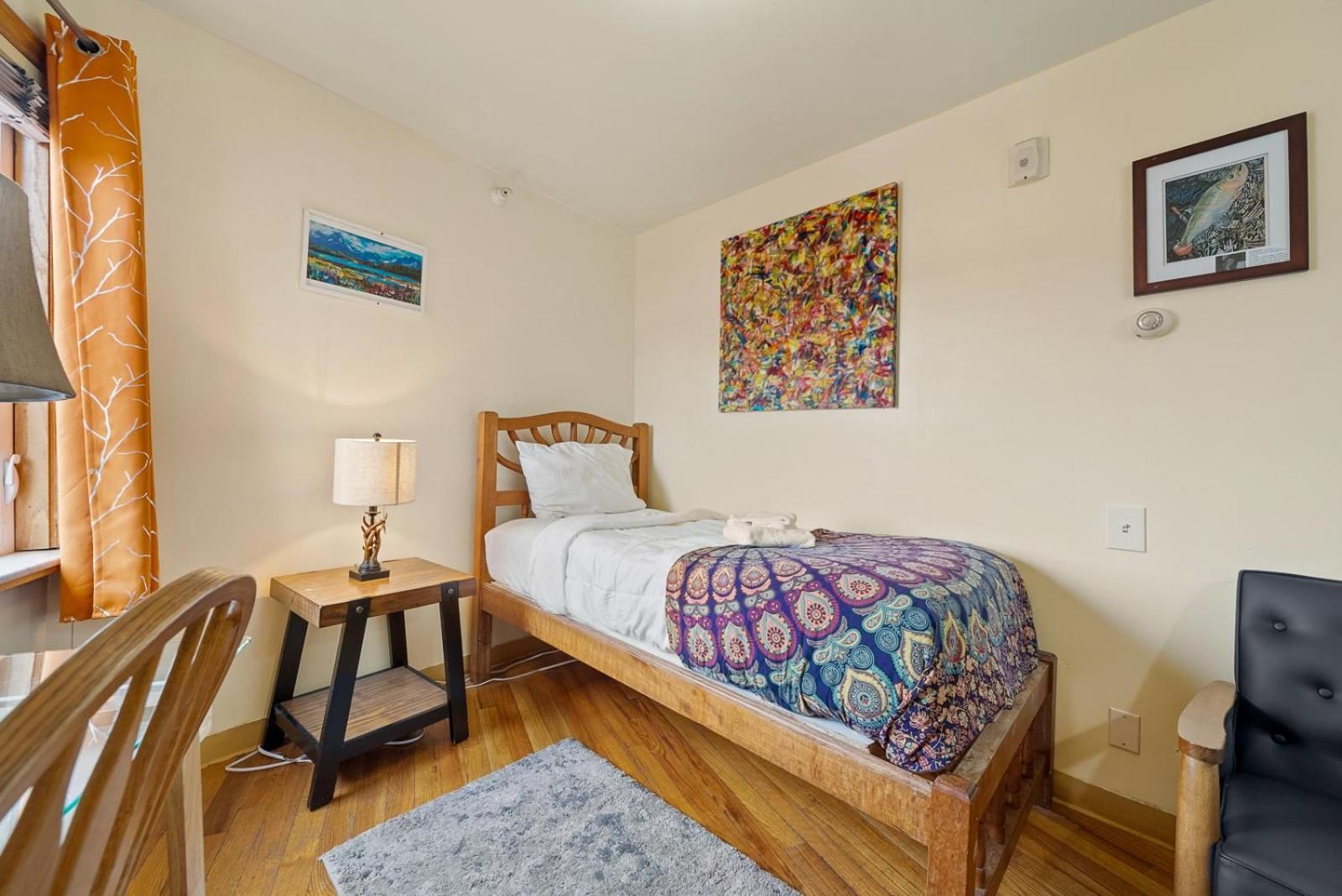 Single Room with Shared Bathroom