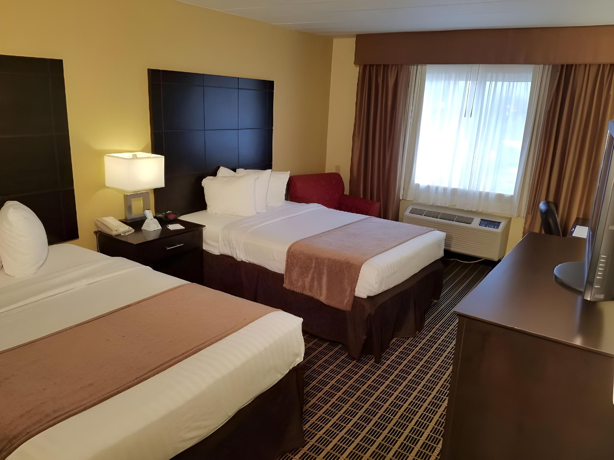 2 Double Beds, Nonsmoking, Accessible