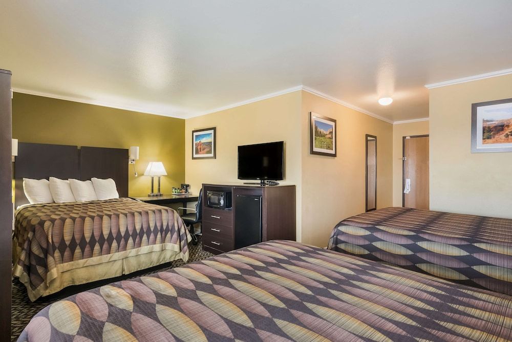 Best Western Richfield Inn Suite, Multiple Beds, Non Smoking, Refrigerator