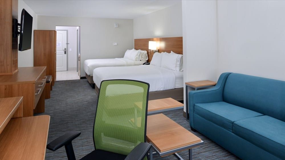 Suite, Multiple Beds, Accessible (Communications)