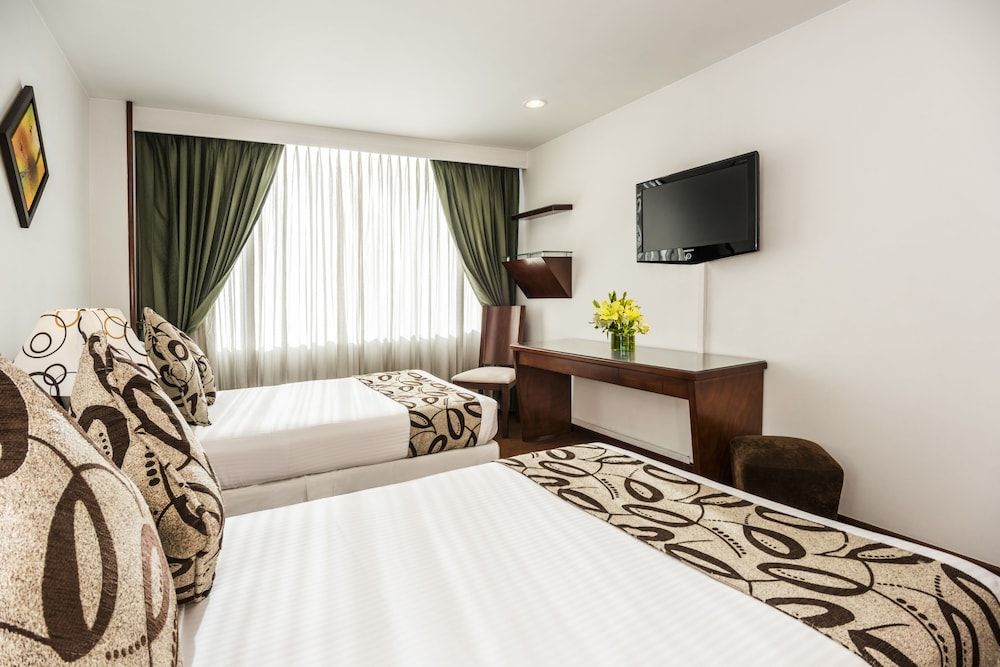 Hotel Platinum Suite Standard Twin Room