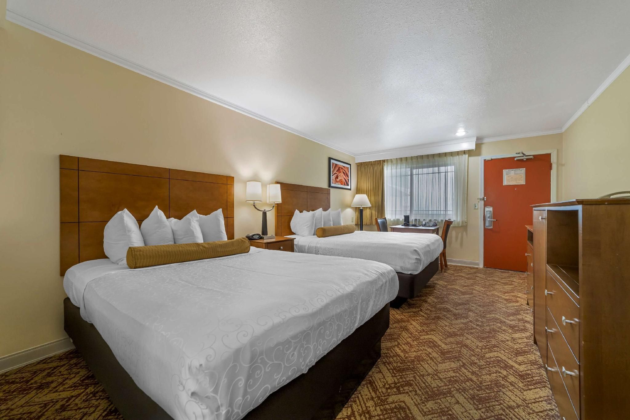 2 Queen Beds, Nonsmoking, Exterior Room