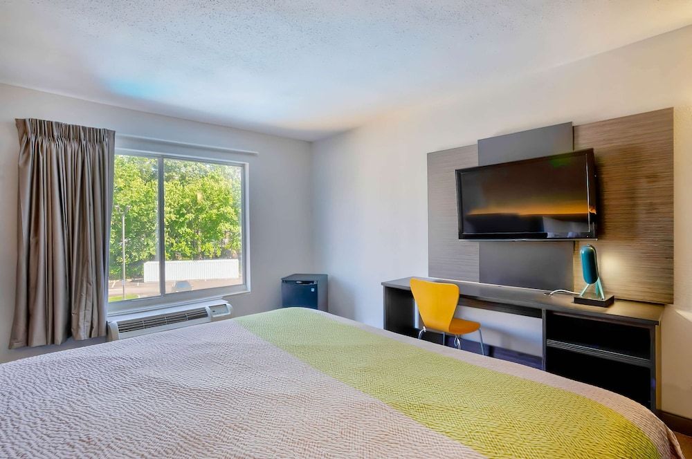 Standard Room, 1 King Bed, Non Smoking