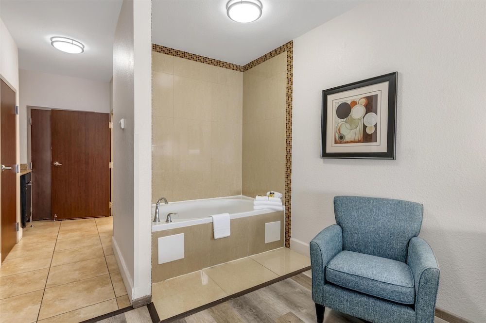 Best Western Plus JFK Inn & Suites