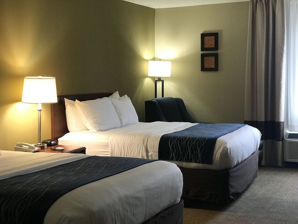 Room, 2 Queen Beds, Accessible, Non Smoking (Accessible Tub)