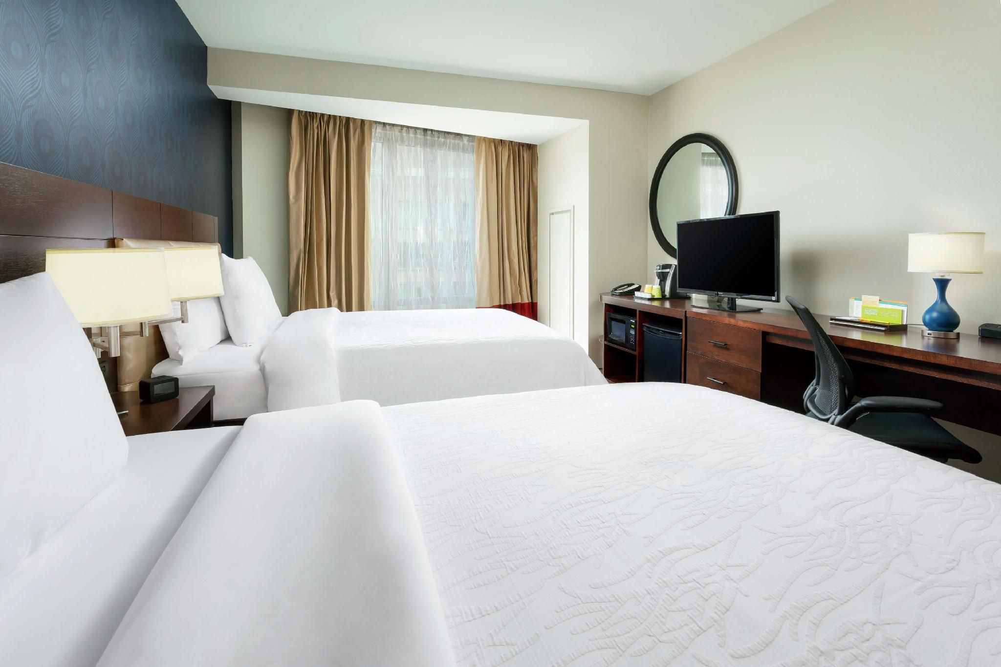 2 Queen Beds 