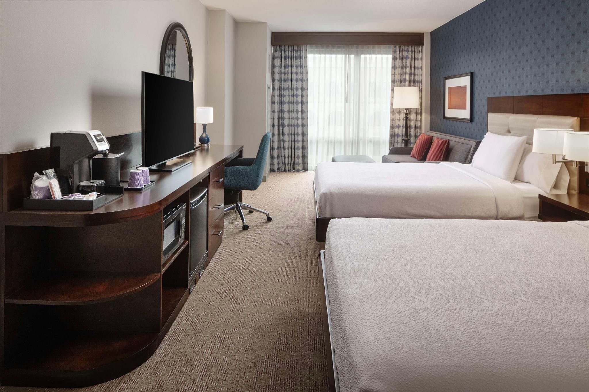 2 Qns Deluxe Room W/sofabed Hearing Accessible