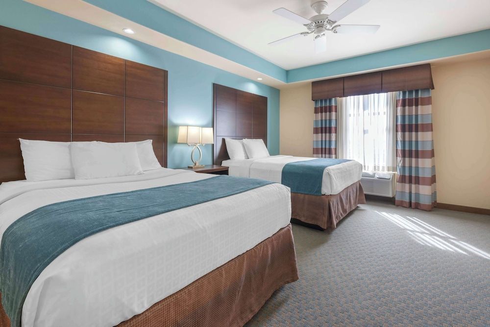 Suite, Multiple Beds, Accessible, Bathtub (with Sofabed)