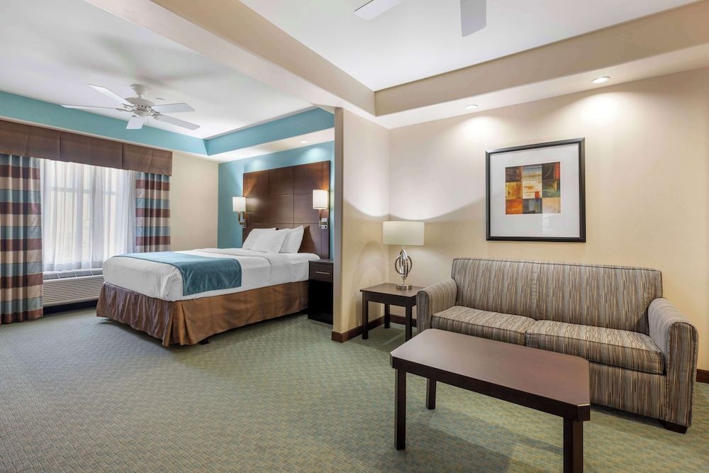 Suite, 1 King Bed, Accessible, Bathtub (with Sofabed)
