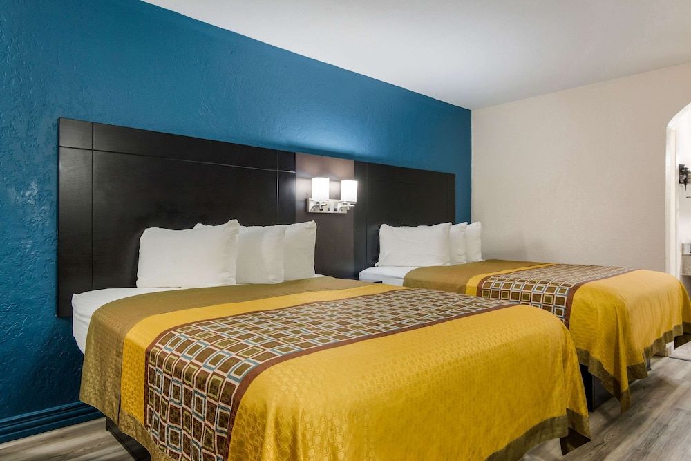 Rodeway Inn Broken Bow - Hochatown