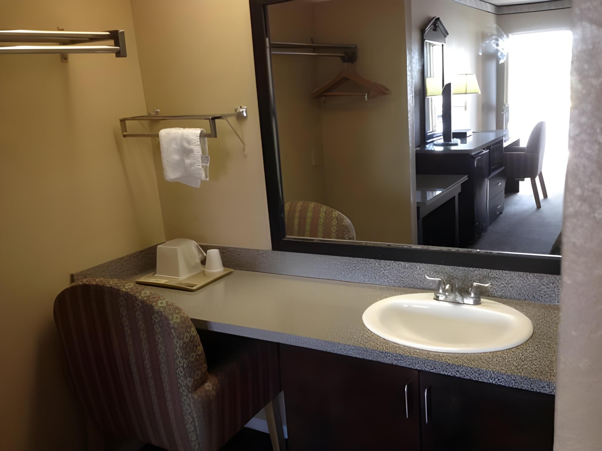 King Room - Non-Smoking