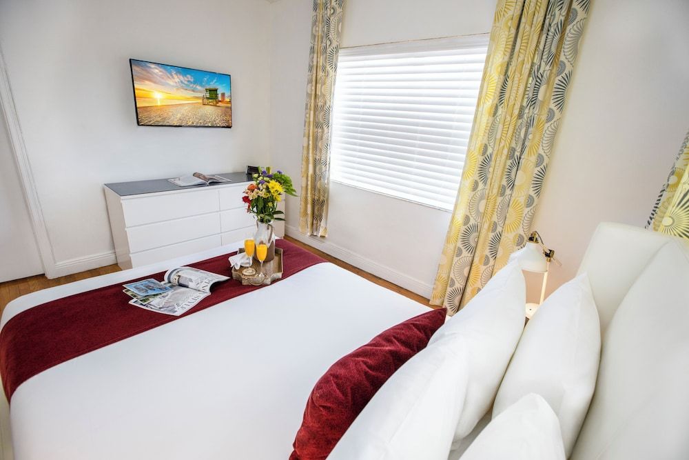 Beachside All Suites Hotel Studio Queen 2