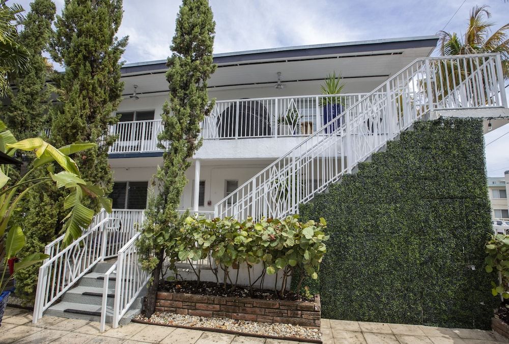 undefined Beachside All Suites Hotel 7